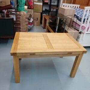 Wooden extendable table ***no chairs***