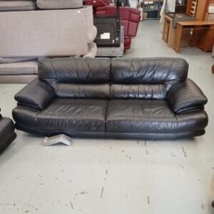 2 peice black leather sofa