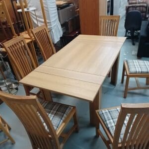 Extendable Dining Table with 6 Chair