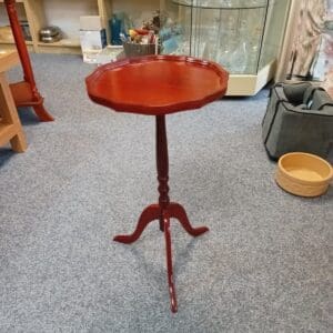Mahogany Effect Pedestal Side Table