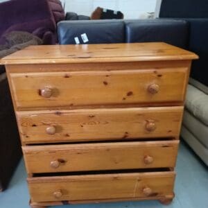 Pine Chest of Drawer